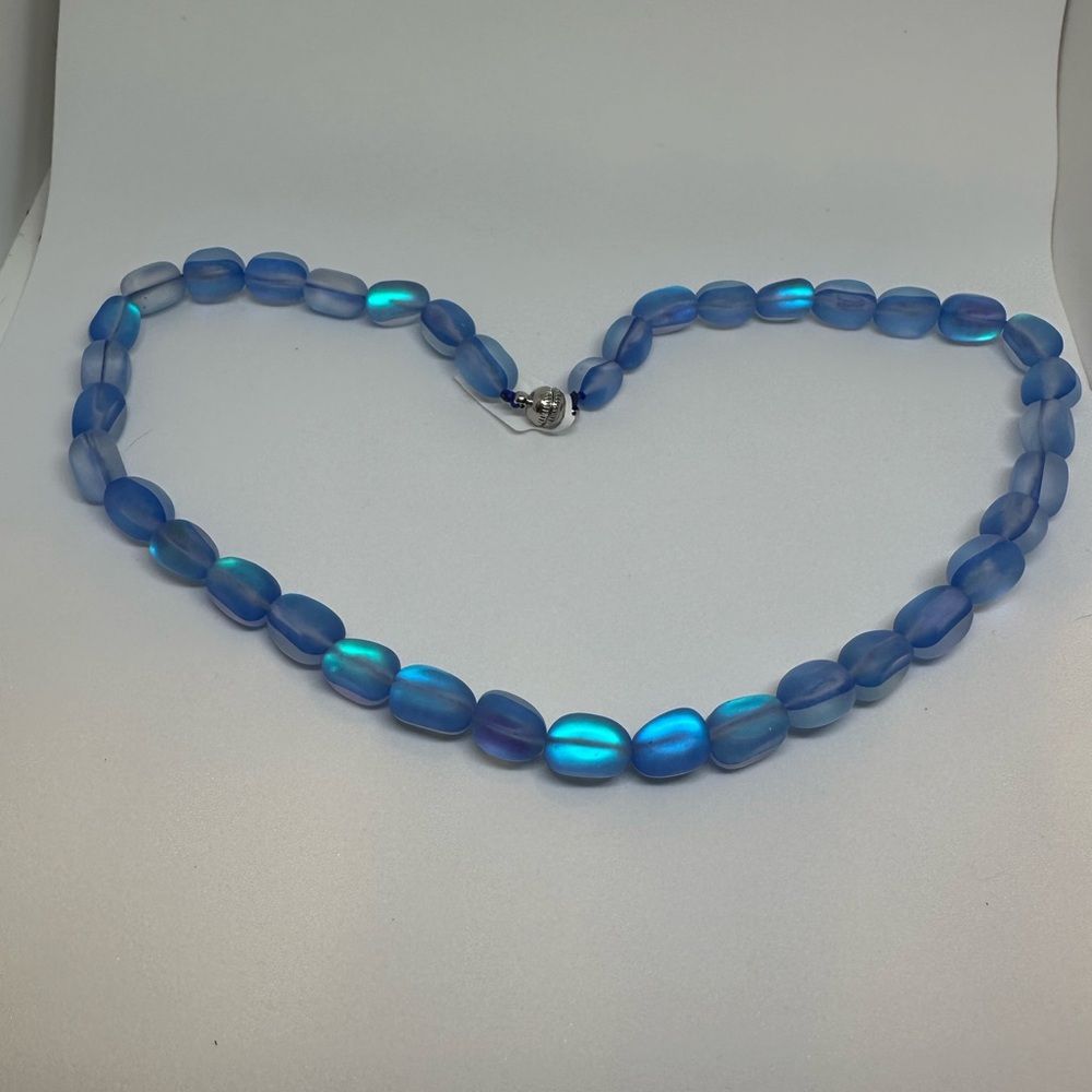 Blue Beaded Luminescent Necklace NWT - Picture 3 of 5
